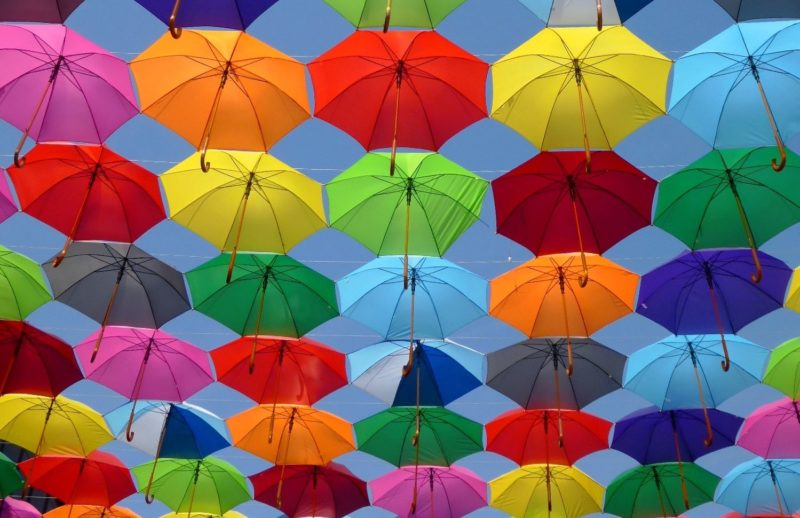 parapluies colorés aarone conseil